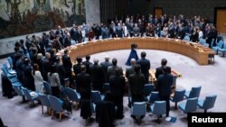 Україна не брала участь у засіданні. Проте до нього долучили, серед інших, Білорусь, Індію та Іран, країни-партнерки РФ. Більшість країн-членів Радбезу були представлені не головами місій, а їхніми заступниками
