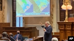 ARCHIVO - Legisladores de Carolina del Sur debaten la remodelación de los mapas de los distritos electorales del estado, en Columbia, Carolina del Sur, el 20 de enero de 2022.