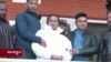 བལ་ཡུལ་གྱི་ནང་པའི་ཆོས་ཕྱོགས་ཀྱི་མི་སྣ་ཞིག་འཛིན་བཟུང་བྱས་པ།
