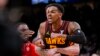  Dejounte Murray d'Atlanta réagit après avoir marqué un panier décisif contre Boston Celtics, USA, le 28 mars 2024.