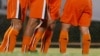ARCHIVO - Jugadores del Cobreloa celebran durante un partido amistoso en Asunción, el 24 de enero de 2005.