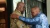Mokonzi ya kala ya Kenya Uhuru Kenyatta (D) ayambani na mokonzi ya Ekolo Congo démocratique (RDC) Félix Tshisekedi na Kinshasa, 13novembre 2022. (Présidence RDC)