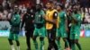 Basani ba Sénégal bapesi losako na balandi ba bango nsima na kopola 0-3 na Angleterre na 8e ya Mondial Qatar 2022 na stade Al-Bayt, Doha, 2 décembre 2022. (Photo by JACK GUEZ / AFP)