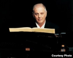 Argentine-Israeli conductor and pianist Daniel Barenboim co-founded the orchestra in 1999. (Credit: Sheila Rock)