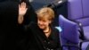 Başbakan Angela Merkel hükümeti yüzüncü gününü doldurmadan krizle karşıkarşıya kaldı