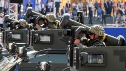 Ukrayna ordusu tank əleyhinə “Javelin” raketlərini nümayış etdirir