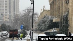 Bakıda qarlı hava