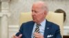 Presiden Joe Biden berbicara selama pertemuan dengan Presiden Afrika Selatan Cyril Ramaphosa di Kantor Oval Gedung Putih, Jumat, 16 September 2022, di Washington. (Foto: AP/Alex Brandon)