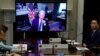 Presiden AS Joe Biden hadir secara virtual dalam pertemuan dengan delegasi dari SK Group untuk membicarakan kemungkinan investasi di AS. Pertemuan berlangsung di Gedung Putih, Washington, pada 26 Juli 2022. (Foto: Reuters/Jonathan Ernst)
