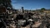 Bangunan rumah warga hancur akibat serangan yang dilancarkan oleh pasukan Rusia di Kota Orikhiv, wilayah Zaporizhzhia, pada 27 Agustus 2022. (Foto: Reuters/Dmytro Smolienko)