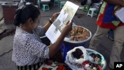 myanmar snack vendor