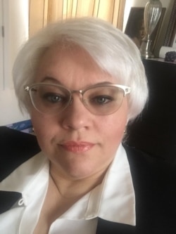 Майя Абдуллаєва, вірусолог за освітою