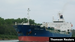 Kapal tanker kimia di St. Catharines, Ontario, Kanada 24 Juli 2011 sebagai ilustrasi. AS mengatakan sebuah drone yang diluncurkan dari Iran menghantam sebuah kapal tanker kimia di Samudera Hindia pada Sabtu (23/12) pagi. (Foto: via Reuters)