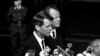 Willy Brandt (sağda) 1964'de Berlin'de dört yıl sonra ABD başkan adayı iken öldürülen Robert Kennedy ile