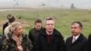 Almanya Savunma Bakanı Thomas de Meziere (ortada) yılbaşında Türkiye'yi ziyareti sırasında