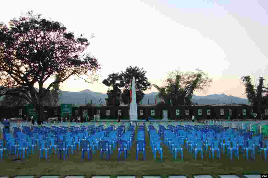 ပြည်ထောင်စုနေ့အခမ်းအနားပြင်ဆင်နေတဲ့ သတင်းဓါတ်ပုံများ 