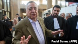 M. Ziane est poursuivi depuis le 10 janvier pour "dilapidation de deniers publics", dans une nouvelle affaire de "détournement" de subventions publiques reçues par le parti qu'il présidait lors des élections de 2015, ce qu'il dément. (Photo FADEL SENNA / AFP)