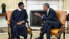 Shugaba Barack Obama a lokacin ganawarsu a ziyarar da takwaran aikinsa na Najeriya, Muhammadu Buhari ya kawo Amurka. Litinin 20 Yuli, 2015