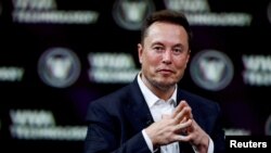 资料照片：SpaceX首席执行官埃隆·马斯克出席在巴黎举行的VivaTech科技创新展览会。(2023年6月16日)