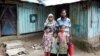 Cox's Bazar ဒုက္ခသည်စခန်းကနေ မြန်မာနိုင်ငံဘက်ပြန်မသွားချင်တဲ့အတွက် ဆွေမျိုးနေအိမ်မှာ ပုန်းအောင်းနေတဲ့ ရိုဟင်ဂျာမိသားစု