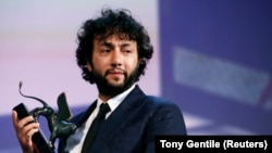 Kaan Müjdeci, Venedik Film Festivali'nin jüri özel ödülüyle