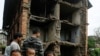 Wani gini a Nepal kenan da ya ruguje sanadiyyar girgizar kasar.