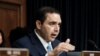 ARCHIVO: El representante estadounidense Henry Cuellar (Demócrata por Texas) interroga al secretario del Departamento de Seguridad Nacional (DHS), Alejandro Mayorkas, durante una audiencia del Subcomité de Seguridad Nacional en el Capitolio en Washington, el 10 de abril de 2024.