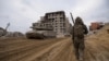 Soldados israelíes operan en la Franja de Gaza en medio del conflicto en curso entre Israel y el grupo islamista palestino Hamas, en esta fotografía publicada el 5 de enero de 2024 por las Fuerzas de Defensa de Israel. 