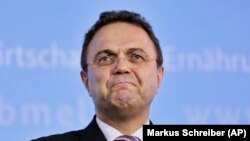 İstifa eden Gıda ve Tarım Bakanı Hans Peter Friedrich