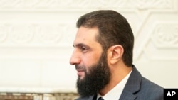 ဆီရီးယားနိုင်ငံရဲ့ ယာယီသမ္မတ Ahmad al-Sharaa (AP Photo/Mosa'ab Elshamy)