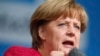 Başbakan Angela Merkel Frankfurt yakınlarında bir seçim mitinginde konuşurken