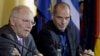 Almanya Maliye Bakanı Wolfgang Schaeuble Yunan mevkidaşı Yanis Varufakis'le