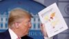 Departemen Kehakiman AS memiliki bukti kemungkinan upaya-upaya menghalangi investigasi pemerintah mengenai dokumen rahasia yang disimpan di kediaman mantan presiden Donald Trump di Florida. (Foto: Reuters)