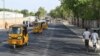 Les plus lourdes de ces sanctions, dont la fermeture des frontières, ont été levées samedi. Avant cette fermeture, le corridor béninois accueillait 80% du fret nigérien via le port de Cotonou, à un millier de km de Niamey. (Photo by Issouf SANOGO / AFP)
