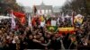 Berlin'de PKK'ya konan yasağın kalkması için gösteri yapan Kürtler