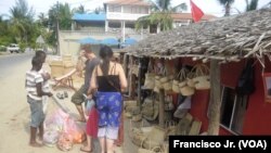 Comércio nas ruas de Pemba