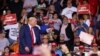 Mantan Presiden AS Donald Trump hadir dalam sebuah kampanye di Wilkes-Barre, Pennsylvania, pada 3 September 2022. (Foto: Reuters/Andrew Kelly)