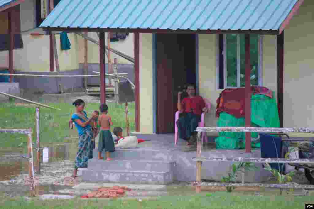 မြိုတိုင်းရင်းသားလူမျိုးများအတွက် ပဲခူးတိုင်းအစိုးရအဖွဲ့က လှူဒါန်းတဲ့ အိမ်ယာများ (ဓာတ်ပုံ- ထက်အောင်ခန့်)