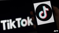 ဆိုရှယ်မီဒီယာ Tiktok App အမှတ်အသားတံဆိပ်
